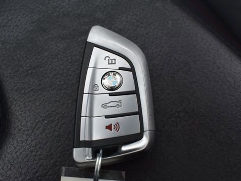 Used 2016 BMW 328i xDrive Sedan w/ Technology Package image 35