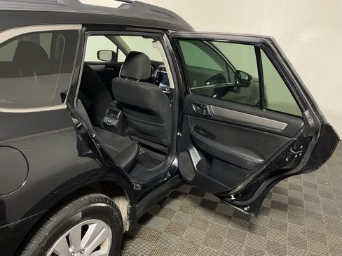 Used 2019 Subaru Outback 2.5i Premium w/ Popular Package #2 AWD/4WD image 34