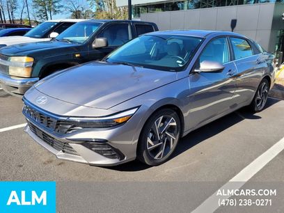 Used 2025 Hyundai Elantra Limited