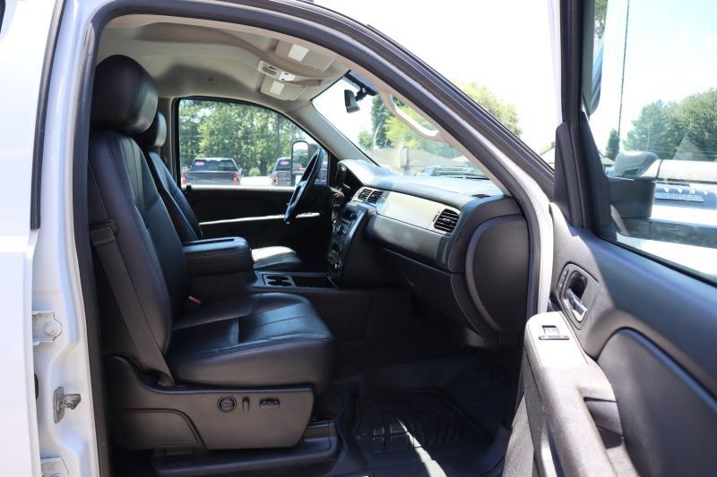 Used 2014 Chevrolet Silverado 3500 LTZ w/ LTZ Plus Package AWD/4WD image 19