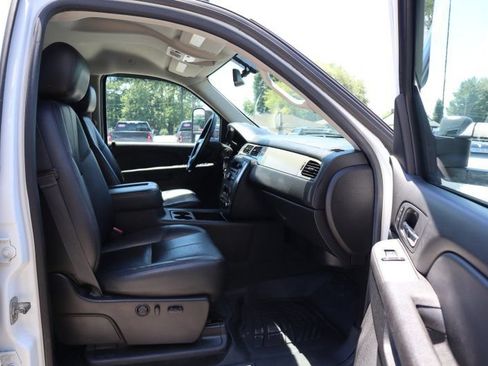 Used 2014 Chevrolet Silverado 3500 LTZ w/ LTZ Plus Package AWD/4WD image 19