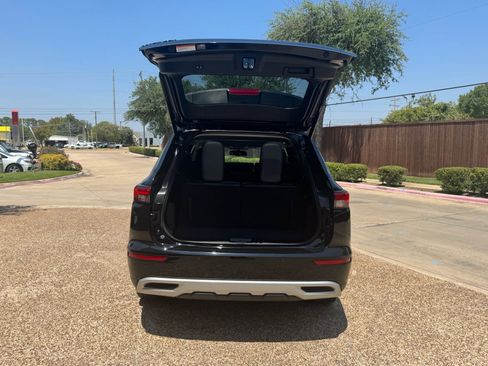 Used 2024 Mitsubishi Outlander SE AWD/4WD image 13