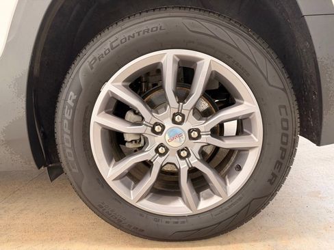 Used 2022 GMC Terrain SLT w/ Infotainment Package II image 14