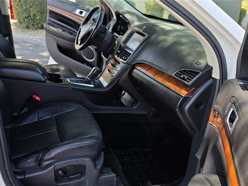 Used 2013 Lincoln MKT AWD image 14