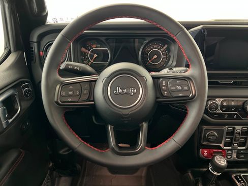 Certified 2024 Jeep Wrangler Unlimited Rubicon image 12