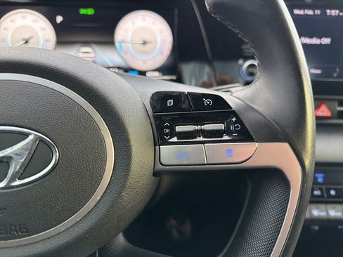 Used 2021 Hyundai Elantra SEL w/ Convenience Package image 12