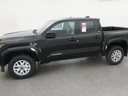 New 2026 Toyota Tacoma SR5 image 2