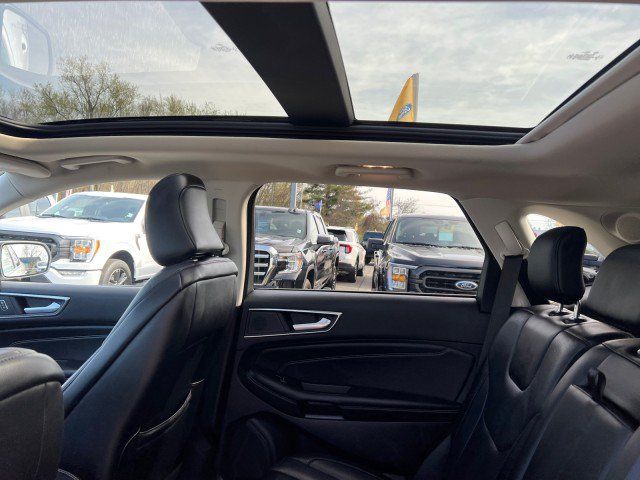 Used 2022 Ford Edge Titanium AWD/4WD image 28