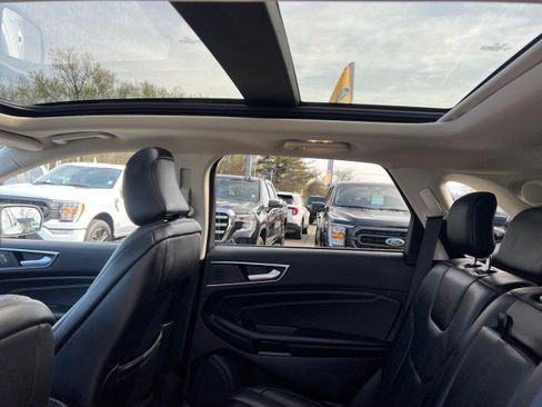 Used 2022 Ford Edge Titanium AWD/4WD image 28