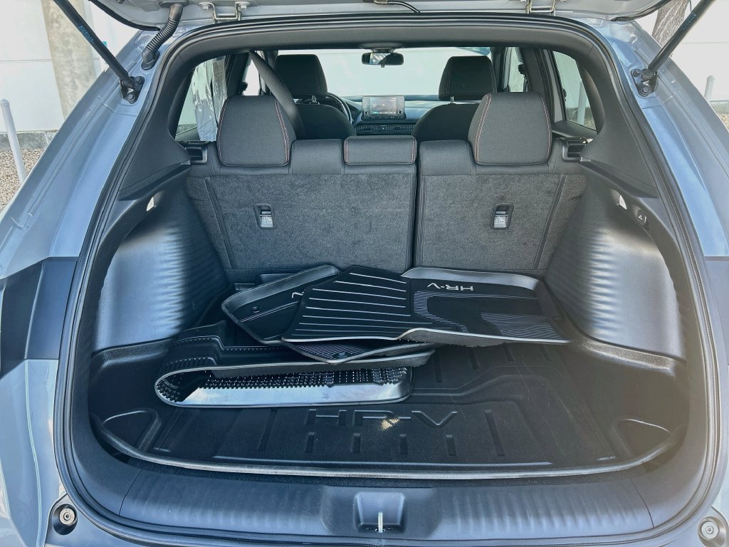 Certified 2025 Honda HR-V Sport image 24