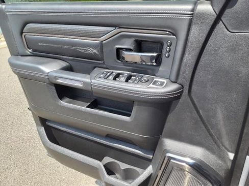 Used 2022 RAM 3500 Limited AWD/4WD image 23