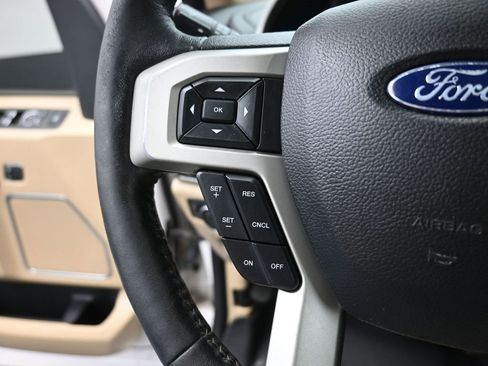 Used 2019 Ford F250 Lariat w/ Lariat Ultimate Package image 32