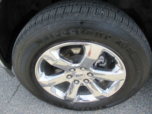 Used 2023 Ford F150 Lariat w/ Trailer Tow Package image 10