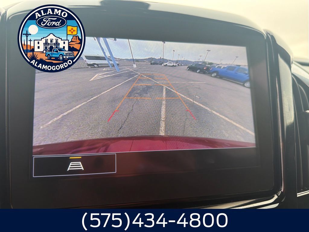 Used 2023 Chevrolet Traverse LT AWD/4WD image 19