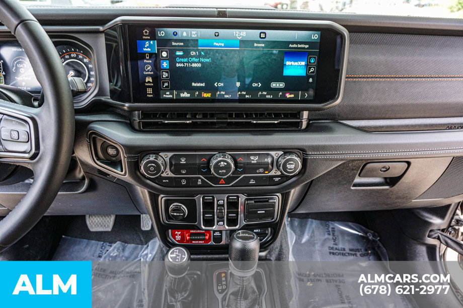 Used 2026 Jeep Gladiator Mojave AWD/4WD image 39