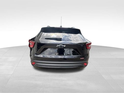 Used 2025 Chevrolet Trax RS w/ Sunroof Package FWD image 5