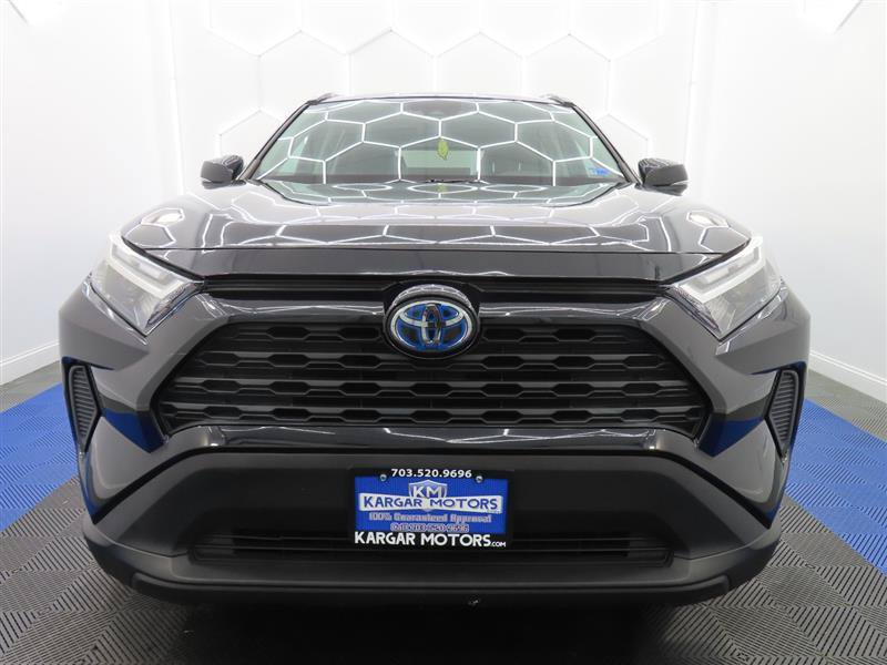Used 2022 Toyota RAV4 XLE w/ Convenience Package AWD/4WD image 3