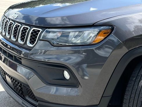 Used 2024 Jeep Compass Latitude AWD/4WD image 23
