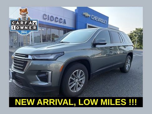 Used 2023 Chevrolet Traverse LT w/ LPO, Floor Liner Package AWD/4WD image 1