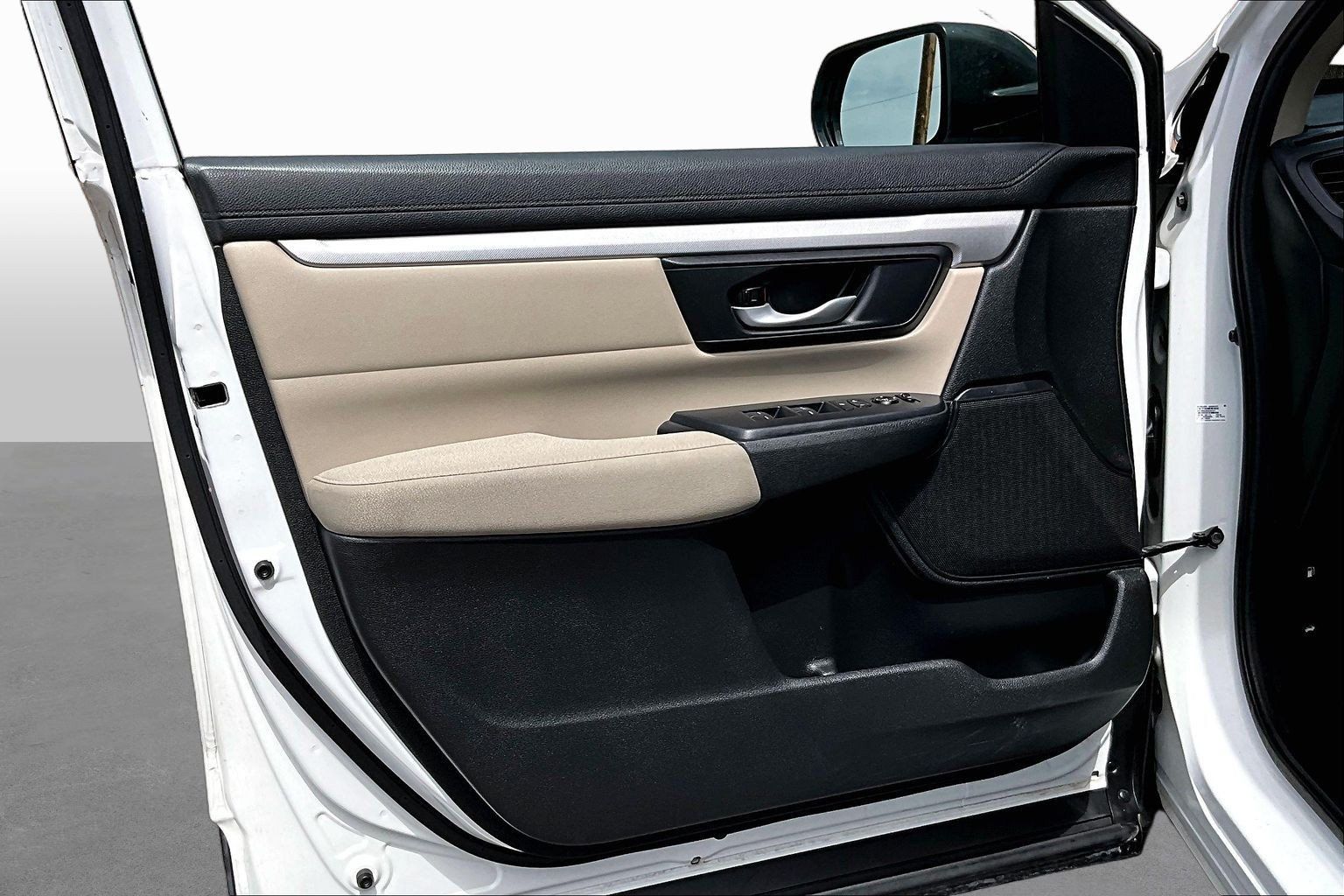 Used 2017 Honda CR-V LX image 17