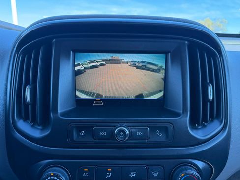 Used 2022 Chevrolet Colorado W/T image 18