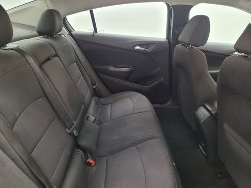 Used 2018 Chevrolet Cruze LT FWD image 19