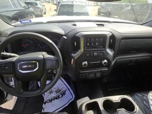 Used 2023 GMC Sierra 2500 Pro w/ Convenience Package AWD/4WD image 5