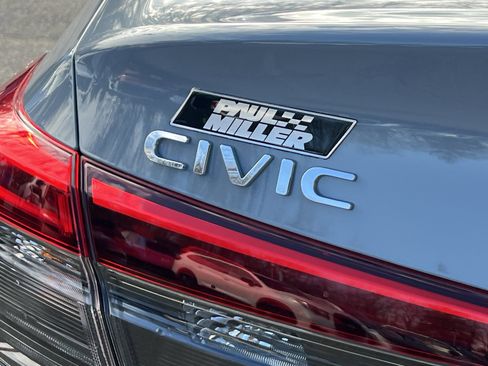 Used 2023 Honda Civic Sport image 22