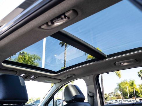 Used 2019 Hyundai Santa Fe FWD image 19