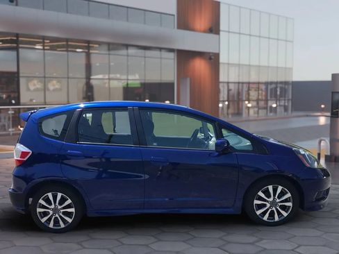 Used 2013 Honda Fit Sport image 3