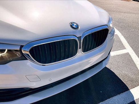 Used 2018 BMW 530i w/ Premium Package image 30