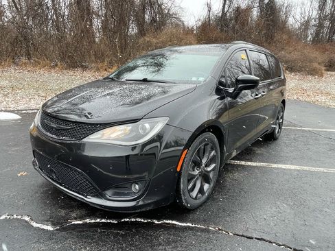 Used 2019 Chrysler Pacifica Touring-L Plus w/ Advanced Safetytec Group image 7