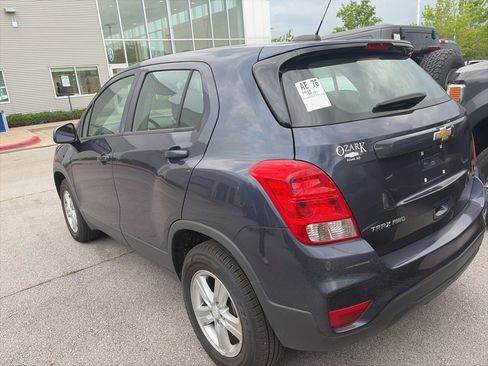 Used 2018 Chevrolet Trax LS w/ LPO, Cargo Package image 5