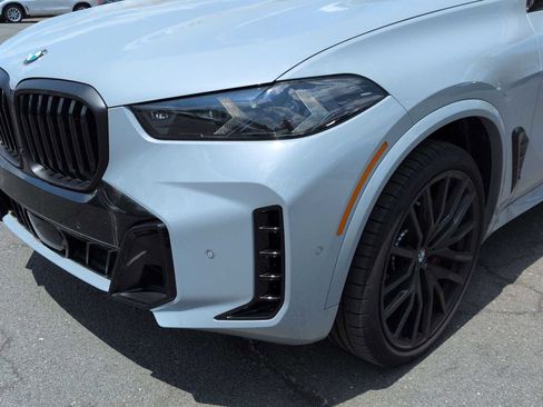 Used 2026 BMW X5 xDrive40i w/ M Sport Package AWD/4WD image 11