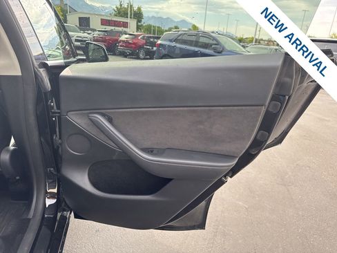 Used 2023 Tesla Model Y Long Range AWD/4WD image 11