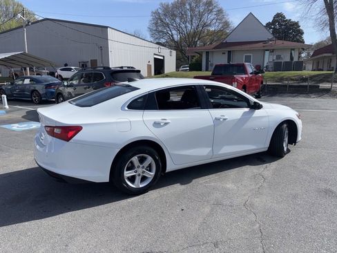 Used 2024 Chevrolet Malibu LS w/ Driver Confidence Package image 5