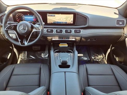 Used 2025 Mercedes-Benz GLE 450 4MATIC image 4
