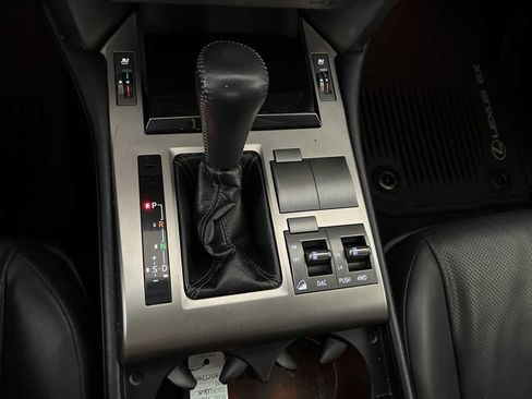 Used 2017 Lexus GX 460 w/ Navigation Package image 22