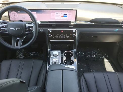 Used 2025 Genesis GV80 2.5T Standard AWD/4WD image 14