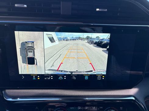 Certified 2022 GMC Sierra 1500 AT4 w/ AT4 Premium Package AWD/4WD image 30