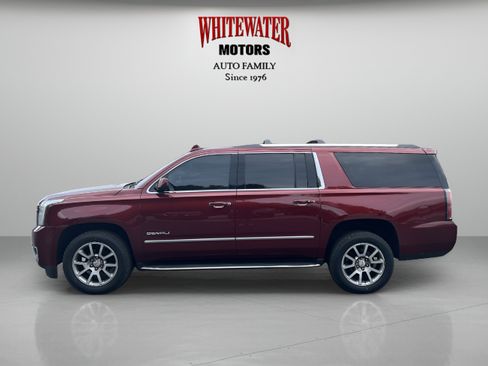 Used 2020 GMC Yukon XL Denali AWD/4WD image 2