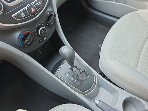 Used 2015 Hyundai Accent GLS FWD image 23