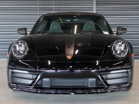 Used 2023 Porsche 911 Carrera T RWD image 9