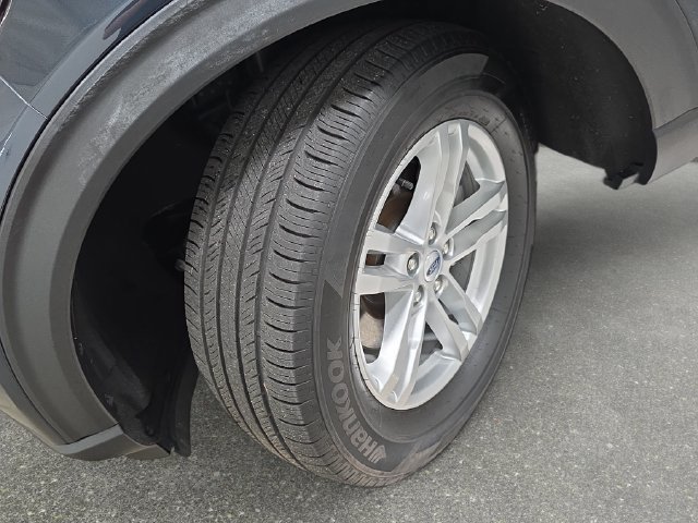 Used 2023 Ford Explorer XLT AWD/4WD image 29