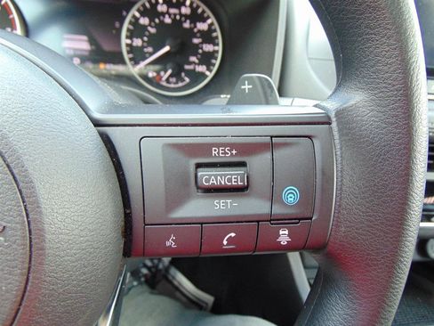 Used 2024 Nissan Rogue SV AWD/4WD image 36