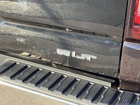 Used 2022 GMC Sierra 1500 SLT image 6