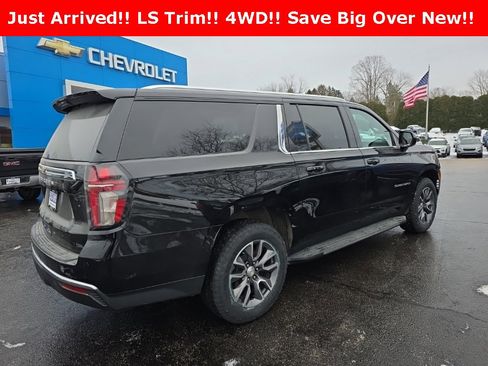 Used 2023 Chevrolet Suburban LS image 5