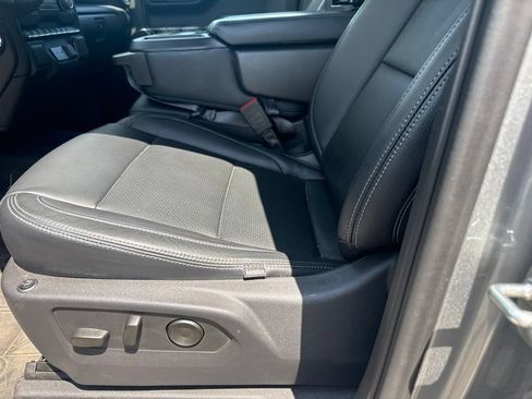 Used 2025 Chevrolet Silverado 1500 Custom RWD image 8