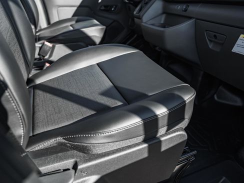 New 2026 Ford Transit 250 148 Medium Roof w/ Load Area Protection Package image 31