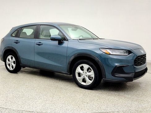 Used 2023 Honda HR-V LX image 3